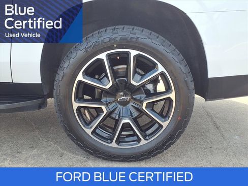 Used 2024 Chevrolet Suburban RST image 9