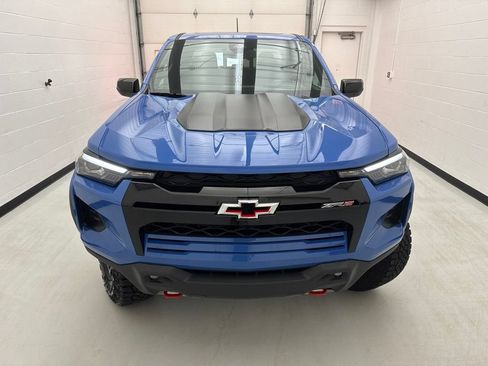 Used 2025 Chevrolet Colorado ZR2 AWD/4WD image 2