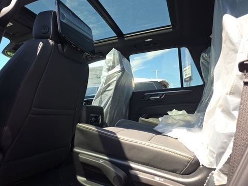 New 2026 Chevrolet Tahoe Premier AWD/4WD image 9