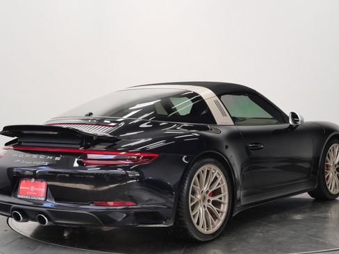 Used 2019 Porsche 911 Targa 4 GTS AWD/4WD image 9