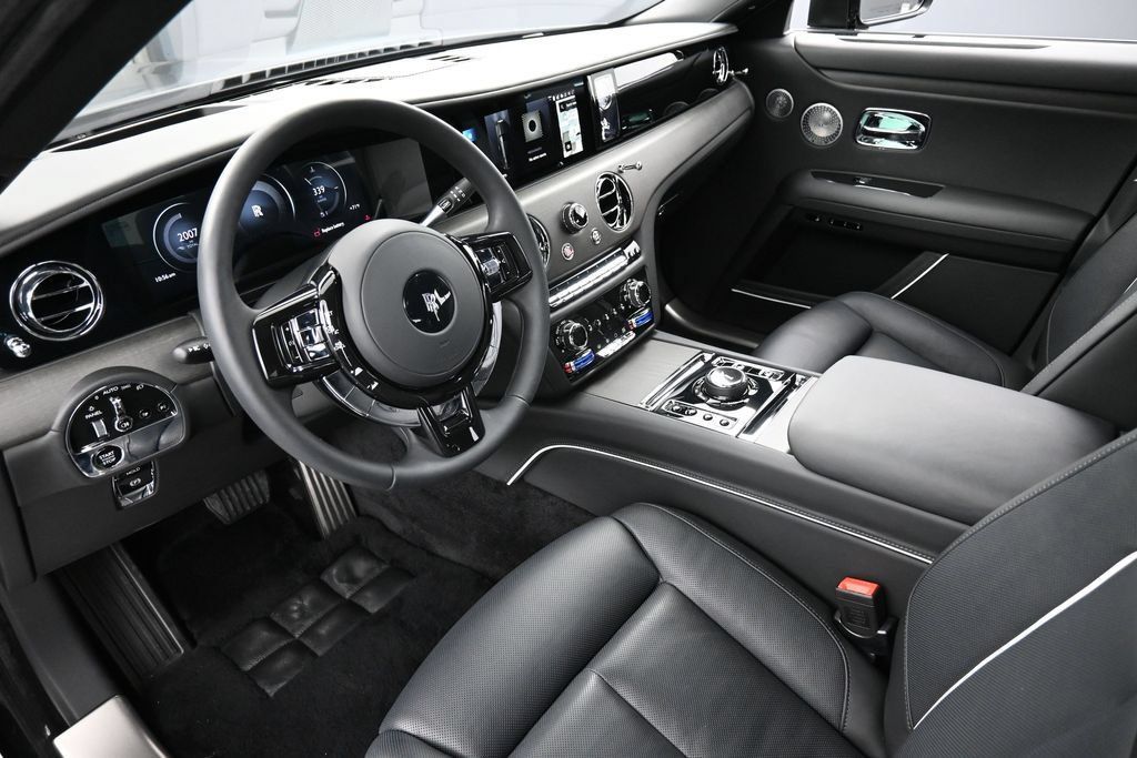 Used 2026 Rolls-Royce Ghost AWD/4WD image 4