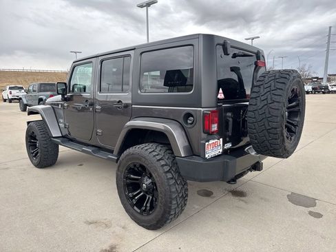 Used 2016 Jeep Wrangler Unlimited Sahara w/ Connectivity Group image 20