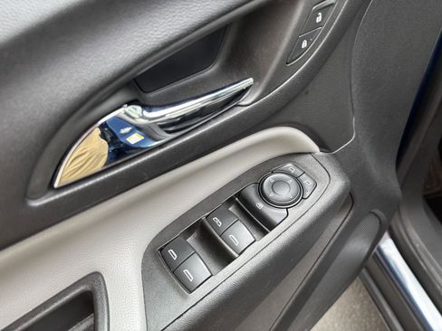 Used 2024 Chevrolet Equinox LS image 12