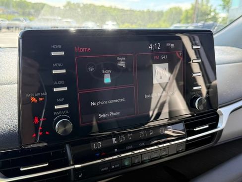 Used 2021 Toyota Sienna XLE FWD image 17