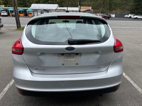 Used 2016 Ford Focus SE image 6