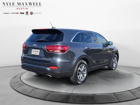 Used 2020 Kia Sorento FWD V6 image 16