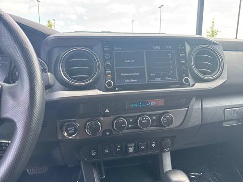 Used 2023 Toyota Tacoma TRD Sport w/ Technology Package AWD/4WD image 18