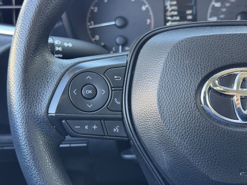Used 2023 Toyota Corolla LE image 29