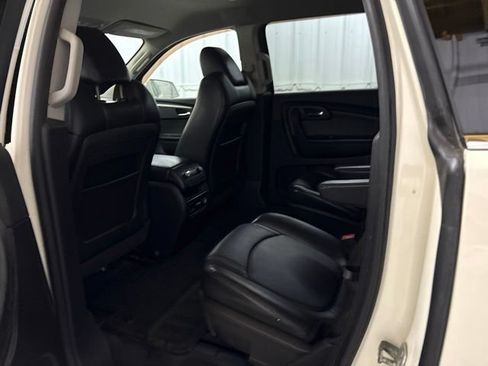 Used 2012 Chevrolet Traverse LT FWD image 25