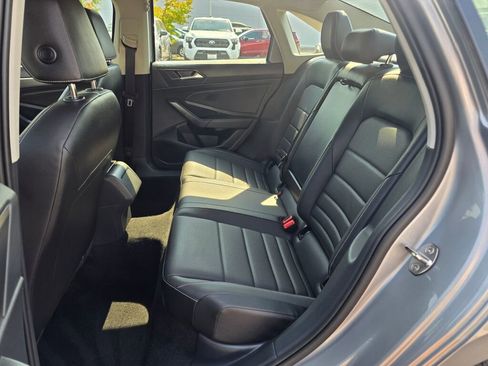 Used 2024 Volkswagen Jetta SE image 36