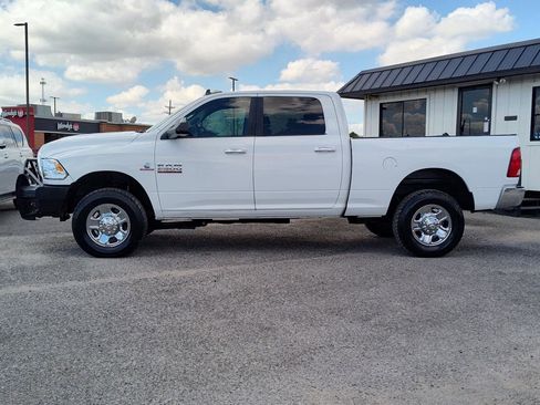 Used 2017 RAM 2500 SLT w/ Snow Chief Group AWD/4WD image 3