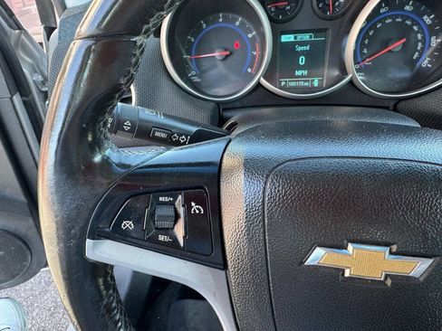 Used 2016 Chevrolet Cruze LT image 13