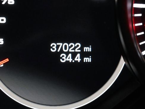 Used 2022 Porsche Cayenne S image 76