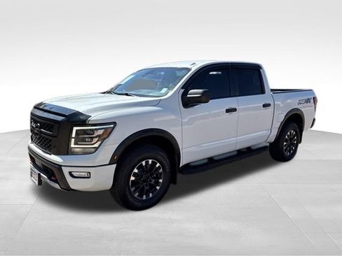 Used 2021 Nissan Titan PRO-4X w/ Off Road Protection Package AWD/4WD image 4