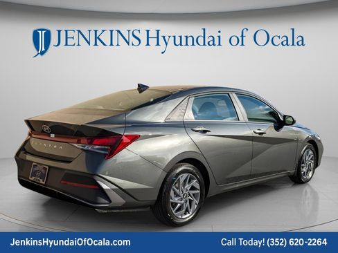 New 2026 Hyundai Elantra Sport FWD image 3