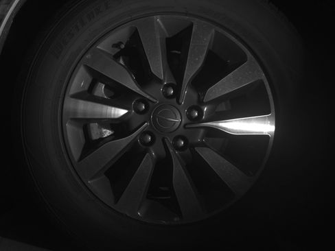 Used 2023 Chrysler Pacifica Touring-L image 12