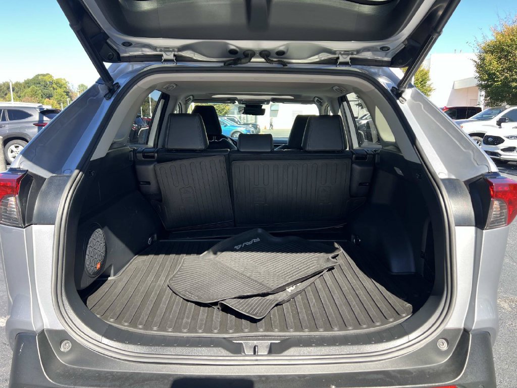 Used 2020 Toyota RAV4 Limited AWD/4WD image 11