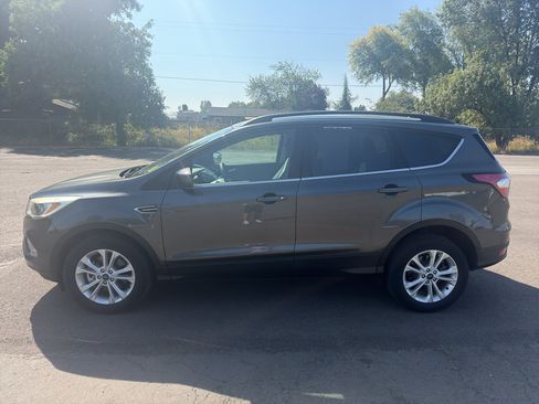 Used 2018 Ford Escape SE AWD/4WD image 5