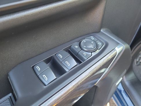 Used 2021 Chevrolet Silverado 1500 LTZ w/ Technology Package image 19