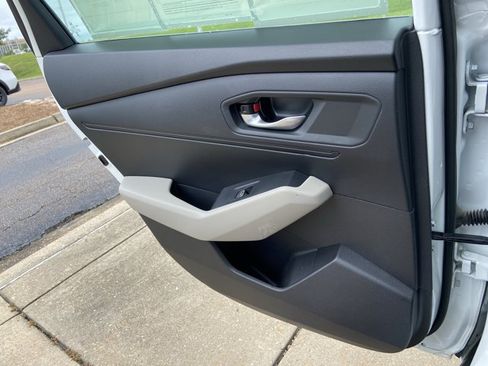 Used 2023 Honda Accord EX image 47