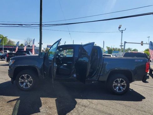 Used 2017 Chevrolet Colorado Z71 AWD/4WD image 11