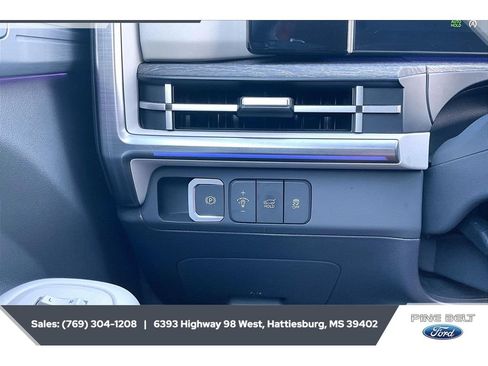 Used 2025 Hyundai Santa Fe Calligraphy AWD/4WD image 23