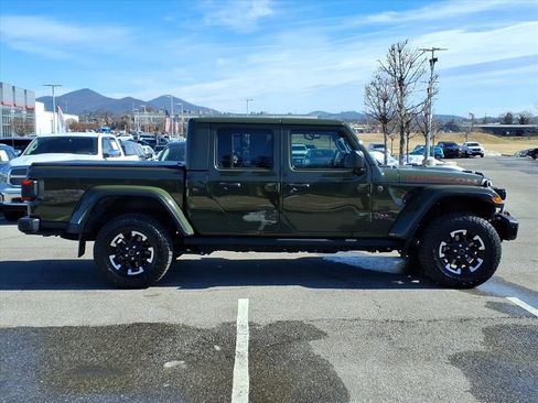 Used 2024 Jeep Gladiator Rubicon image 3