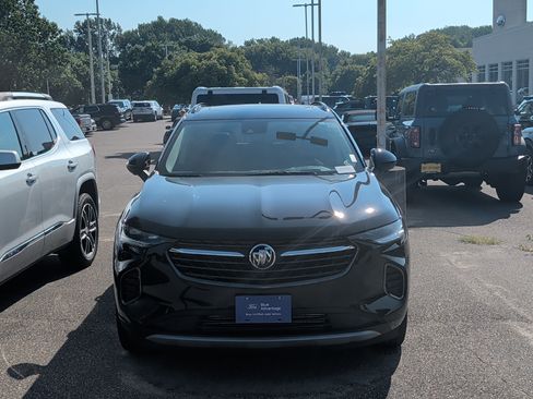 Used 2022 Buick Envision Essence w/ Technology Package II AWD/4WD image 2