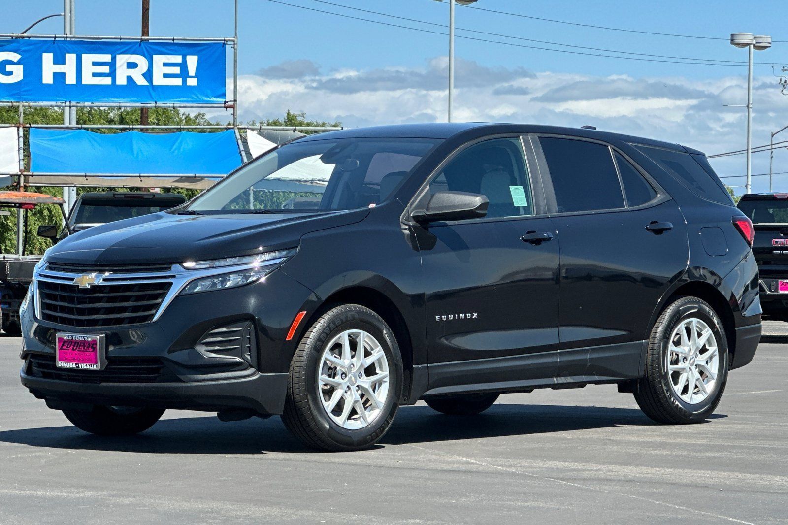 Used 2023 Chevrolet Equinox LS w/ LPO, Floor Liner Package FWD image 9