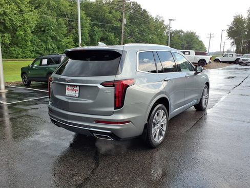 Used 2023 Cadillac XT6 Premium Luxury w/ Technology Package AWD/4WD image 6