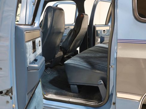 Used 1987 GMC Suburban 2WD image 79