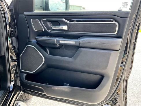 Used 2022 RAM 1500 Laramie AWD/4WD image 12