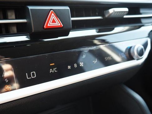 New 2026 Kia Sportage EX w/ EX Panorama Roof Package image 35