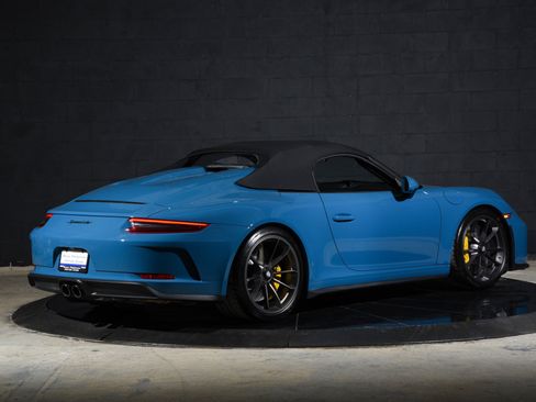 Used 2019 Porsche 911 Speedster RWD image 34