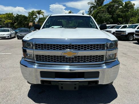 Used 2019 Chevrolet Silverado 2500 W/T AWD/4WD image 2