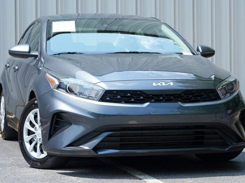 Used 2024 Kia Forte LX FWD image 2