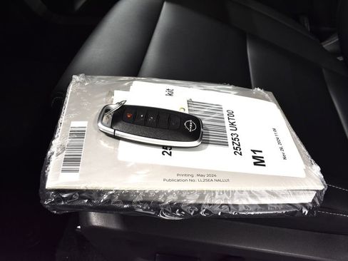 Used 2025 Nissan Murano SV image 48