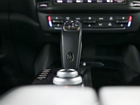 Used 2023 Maserati Levante Modena AWD/4WD image 39