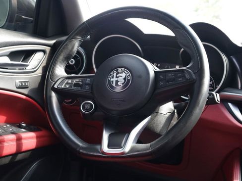 Used 2021 Alfa Romeo Stelvio Ti w/ Nero Edizione image 9