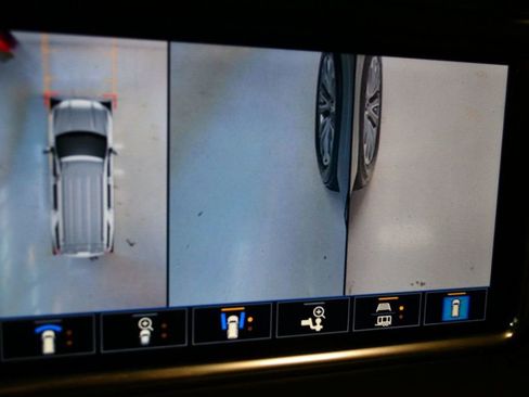 Used 2021 GMC Yukon Denali w/ Denali Premium Package image 66