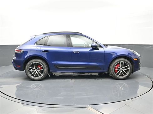 Certified 2023 Porsche Macan S image 24