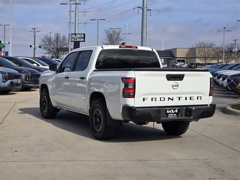 Used 2022 Nissan Frontier S w/ Technology Package image 3
