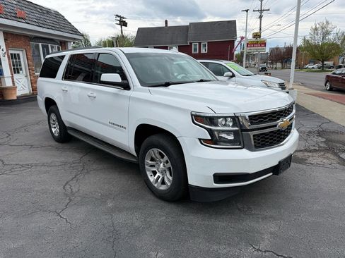 Used 2017 Chevrolet Suburban LS w/ Max Trailering Package AWD/4WD image 3