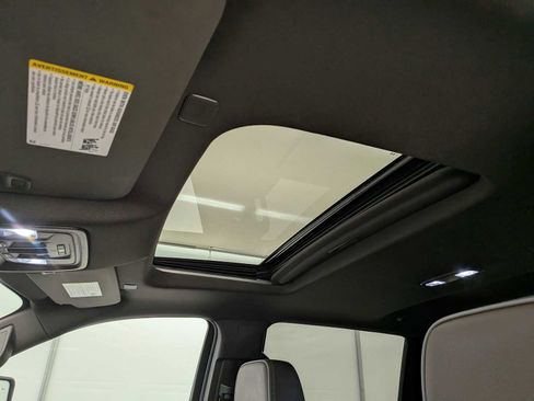 Used 2024 GMC Sierra 3500 Denali w/ Denali Reserve Package image 21