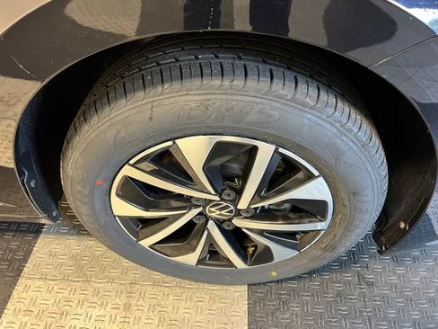 Certified 2024 Volkswagen Jetta S FWD image 9