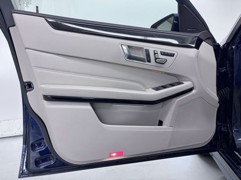 Used 2016 Mercedes-Benz E 350 4MATIC Sedan image 14