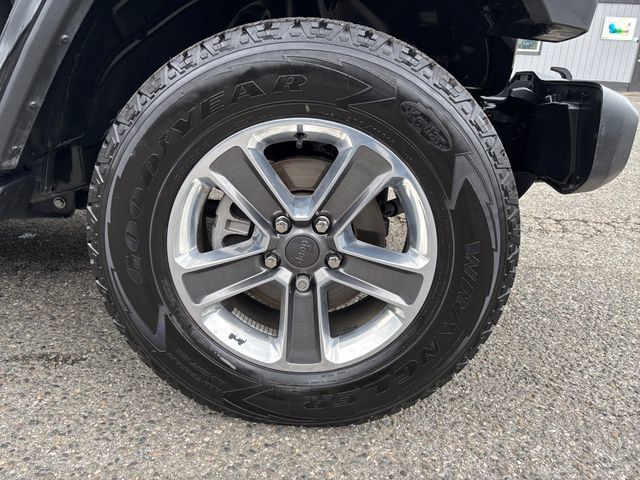 Used 2021 Jeep Wrangler Unlimited Sahara w/ Uconnect 4C Nav & Sound Group AWD/4WD image 26