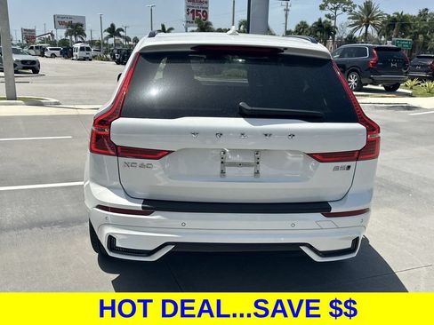 Used 2024 Volvo XC60 B5 Plus AWD/4WD image 8