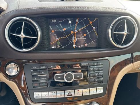 Used 2013 Mercedes-Benz SL 550 image 11