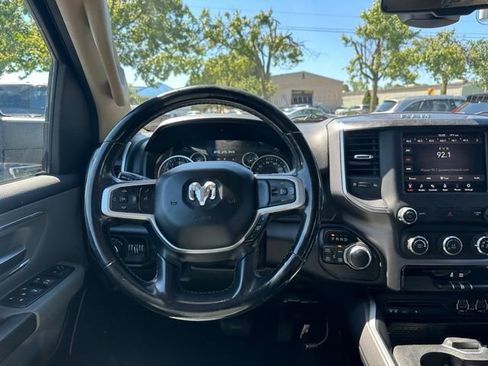 Used 2019 RAM 1500 Big Horn AWD/4WD image 18